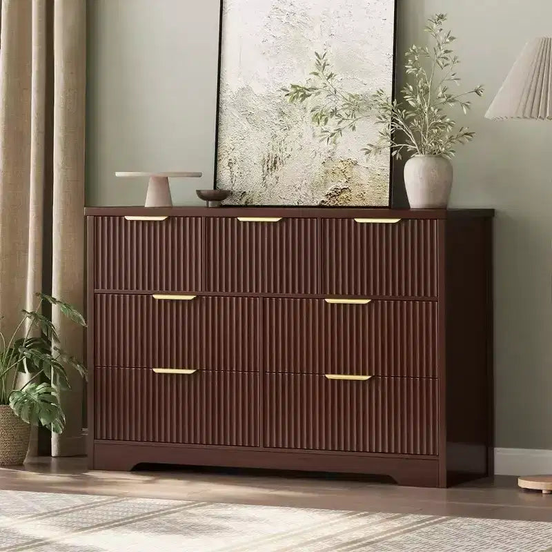 Cassettiera scanalata a 7 cassetti per camera da letto - Cassettiera in legno larga 120 cm con maniglie in metallo, organizer moderno e mobile TV con console multimediale