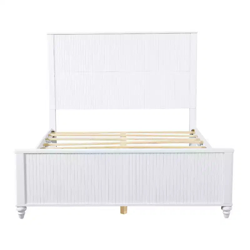 Struttura Letto a Piattaforma Queen/King Size con Testiera e Pediera, Pannelli Scanalati, Noce/Bianco