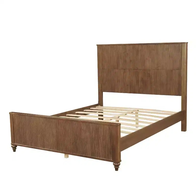 Struttura Letto a Piattaforma Queen/King Size con Testiera e Pediera, Pannelli Scanalati, Noce/Bianco