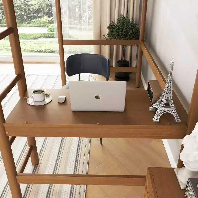 Letto a soppalco singolo con scrivania, testiera e pediera imbottite in Teddy Bouclé, struttura in legno di Hevea, scaletta e sponde di sicurezza, naturale